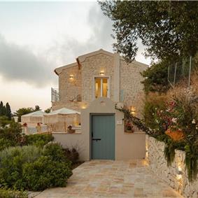 3 bedroom villa with pool & sea views, near Palaiokastrítsa, sleeps 6